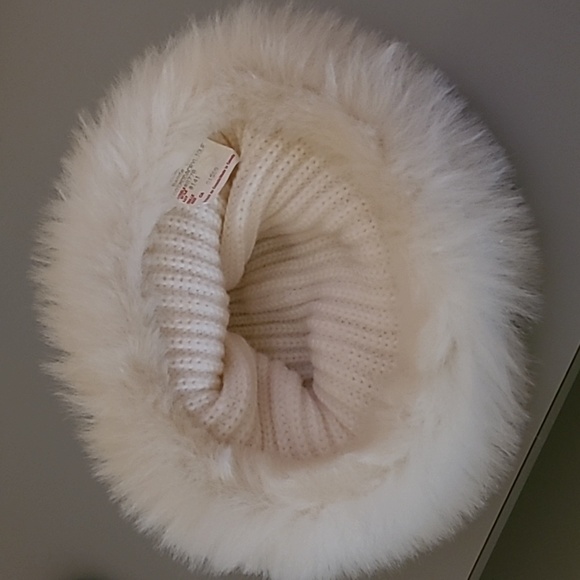 Winter hat - Picture 2 of 4